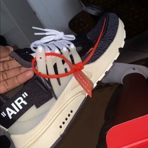 Off white Presto
